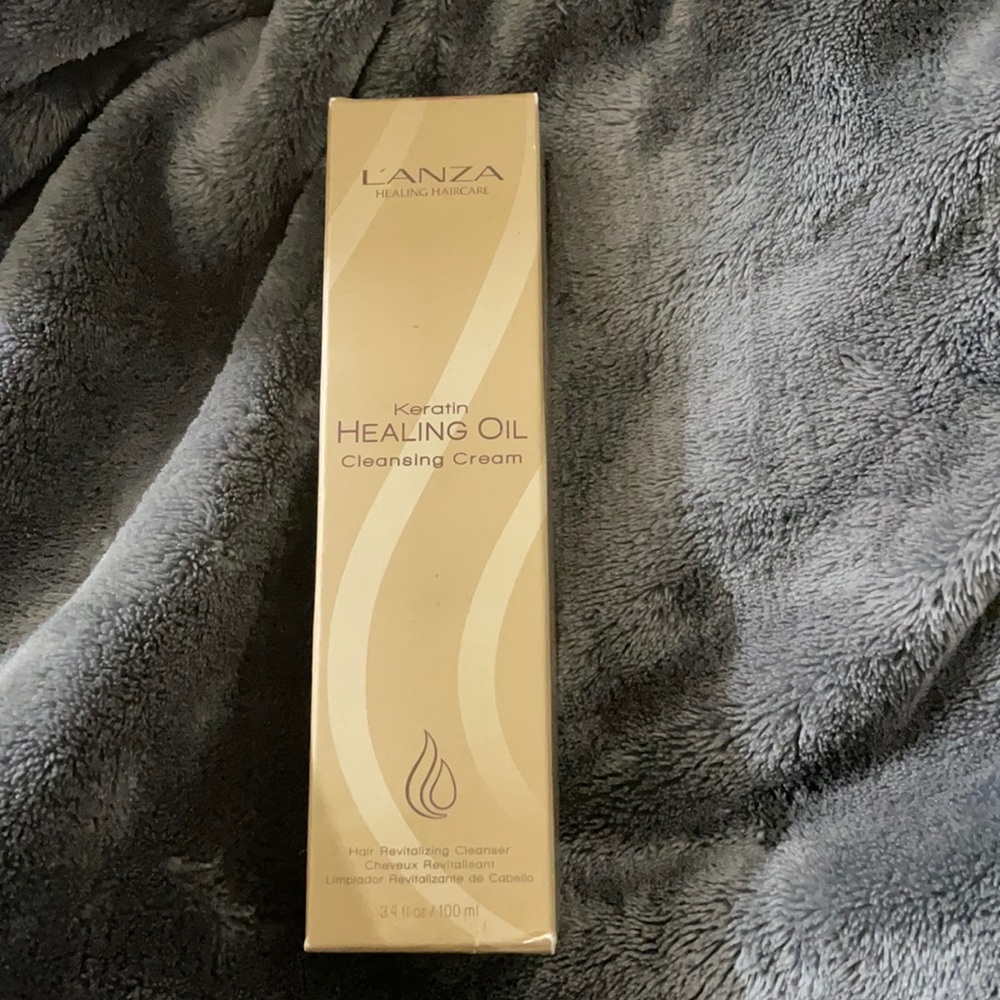 L’anza Keratin Healing Oil Cleansing Cream